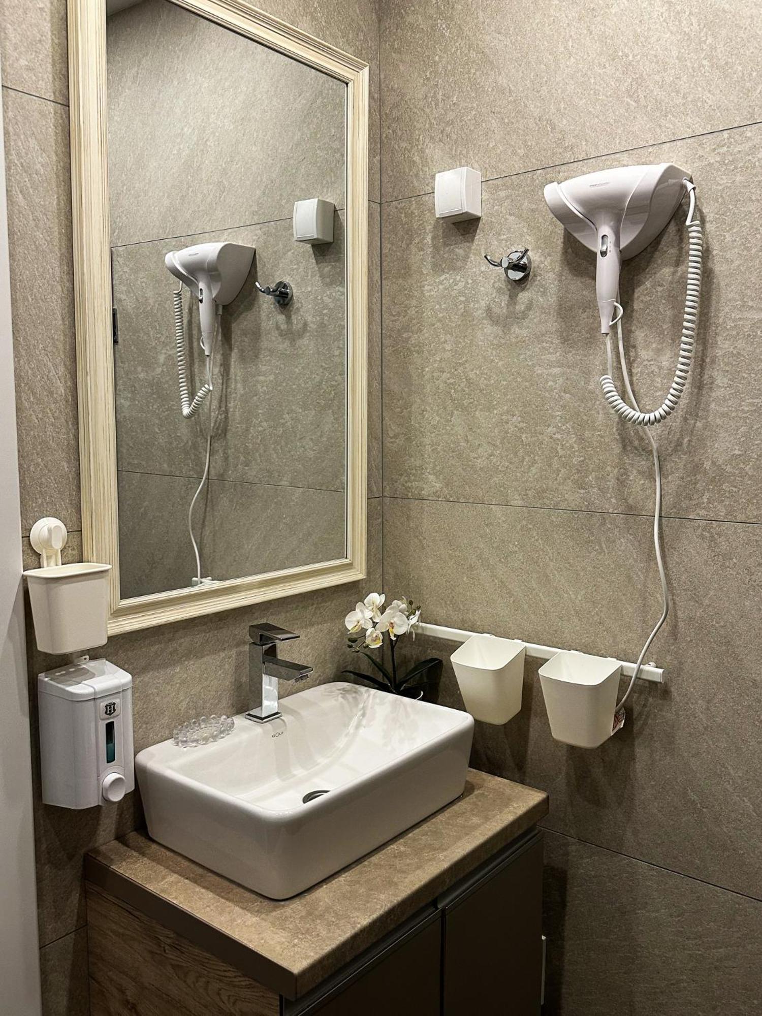 Lola Apartman Milmari & Residence Hill 카파오닉 외부 사진