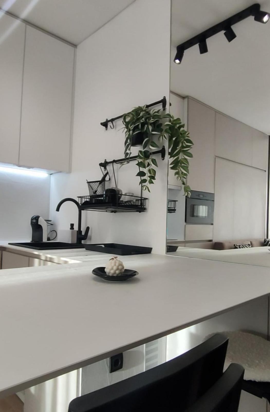 Lola Apartman Milmari & Residence Hill 카파오닉 외부 사진
