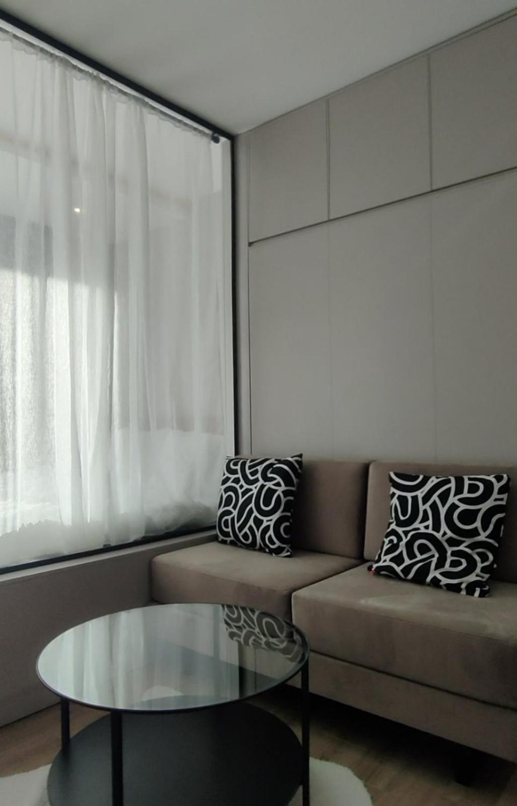 Lola Apartman Milmari & Residence Hill 카파오닉 외부 사진