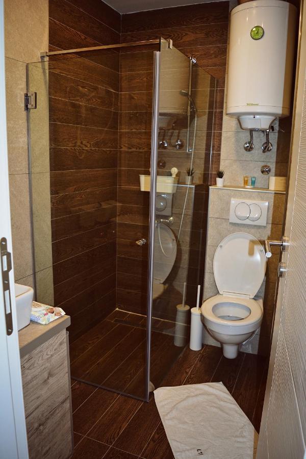 Lola Apartman Milmari & Residence Hill 카파오닉 외부 사진